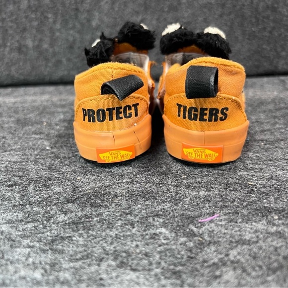Vans Kids Classic Slip On Velcro Discover Project Protect Tiger Size 5 - Picture 4 of 12
